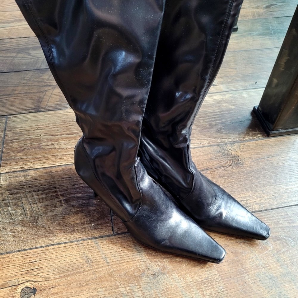 Women's Size 8 heeled boots